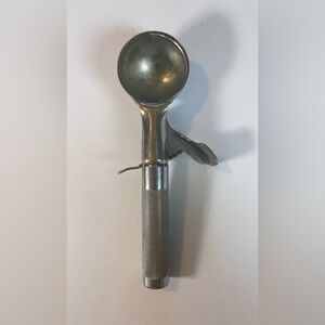 Vintage Ice cream scoop, Myers Deluxe Disher, ca. 1933 Made In USA